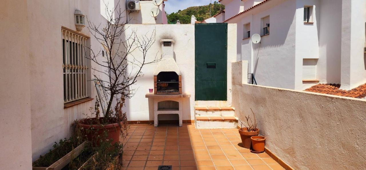 Bajo Con Jardin Deluxe Appartement Benahavís Buitenkant foto
