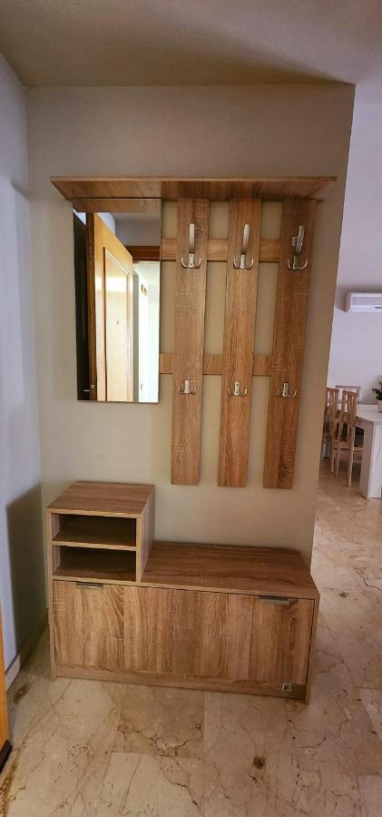 Bajo Con Jardin Deluxe Appartement Benahavís Buitenkant foto
